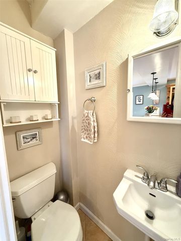 733 126th Street, College Point, NY 11356