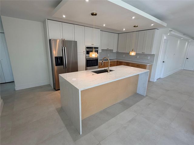 3918 DORAL DRIVE, Tampa, FL 33634