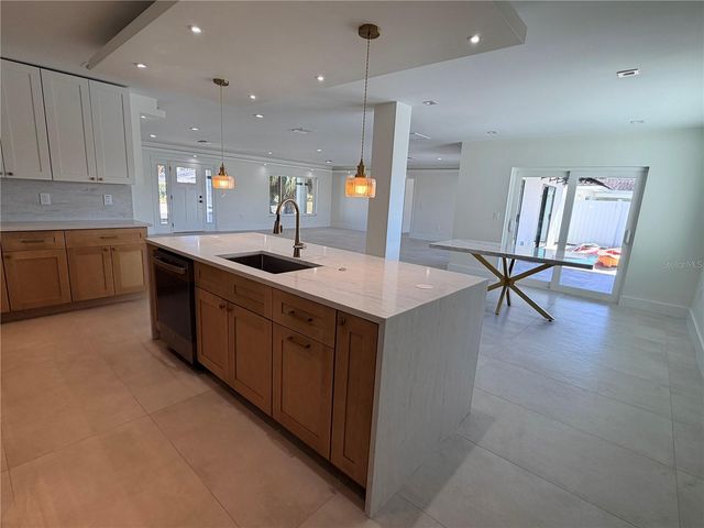 3918 DORAL DRIVE, Tampa, FL 33634