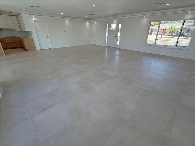 3918 DORAL DRIVE, Tampa, FL 33634