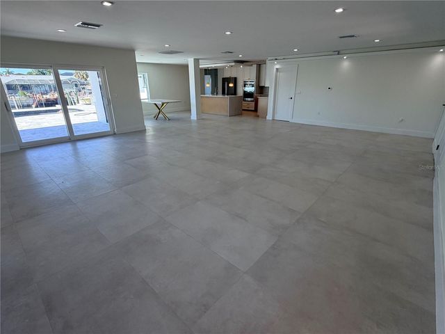 3918 DORAL DRIVE, Tampa, FL 33634