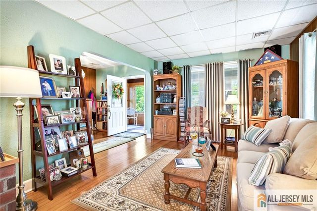 3 Buchman Street, Piscataway, NJ 08854