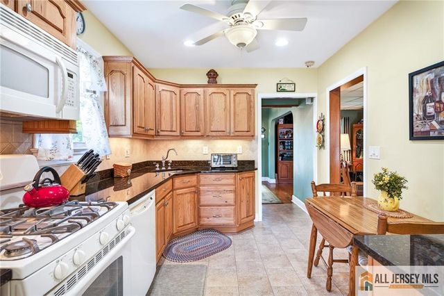 3 Buchman Street, Piscataway, NJ 08854