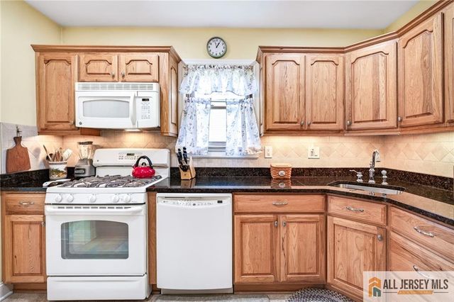3 Buchman Street, Piscataway, NJ 08854