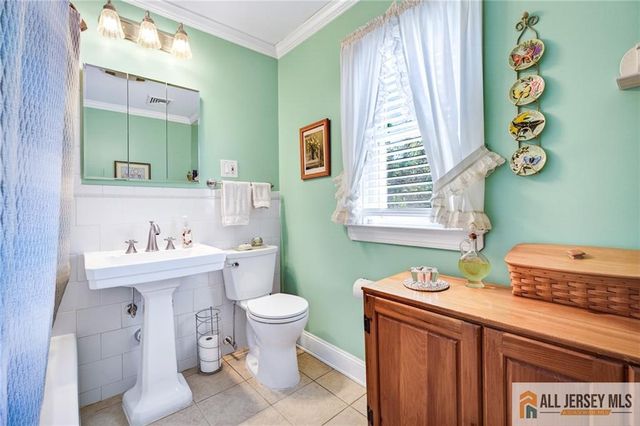 3 Buchman Street, Piscataway, NJ 08854
