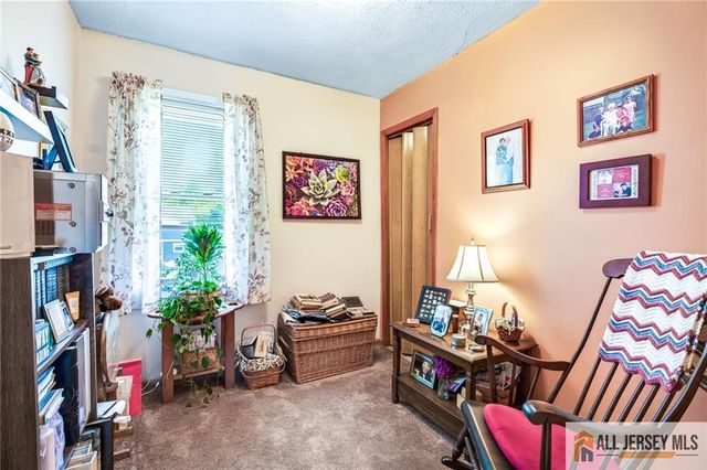 3 Buchman Street, Piscataway, NJ 08854