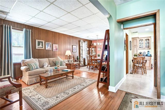 3 Buchman Street, Piscataway, NJ 08854