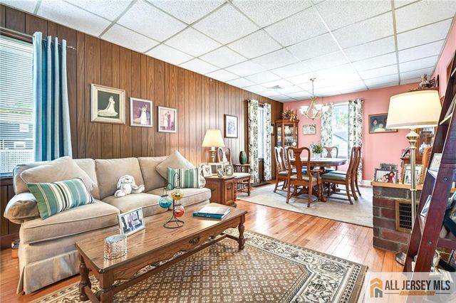 3 Buchman Street, Piscataway, NJ 08854