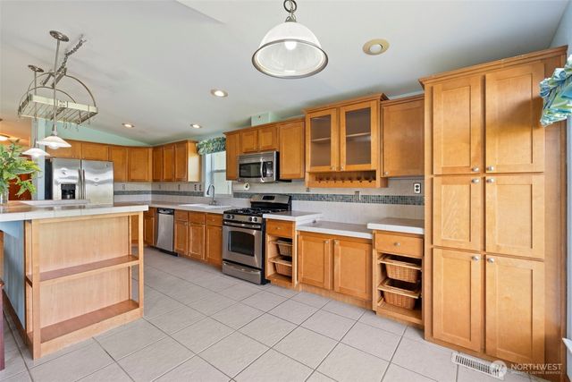 786 Frost Road, Winlock, WA 98596