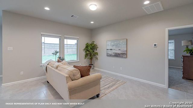 707 WILD OLIVE WAY, Seguin, TX 78155