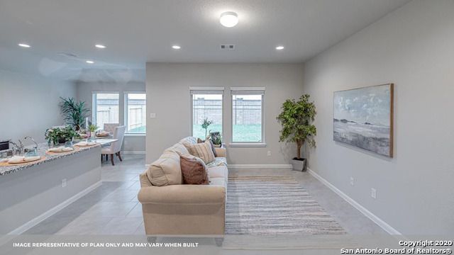 707 WILD OLIVE WAY, Seguin, TX 78155