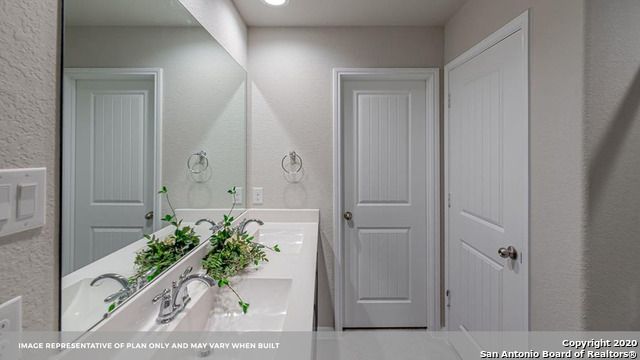 707 WILD OLIVE WAY, Seguin, TX 78155