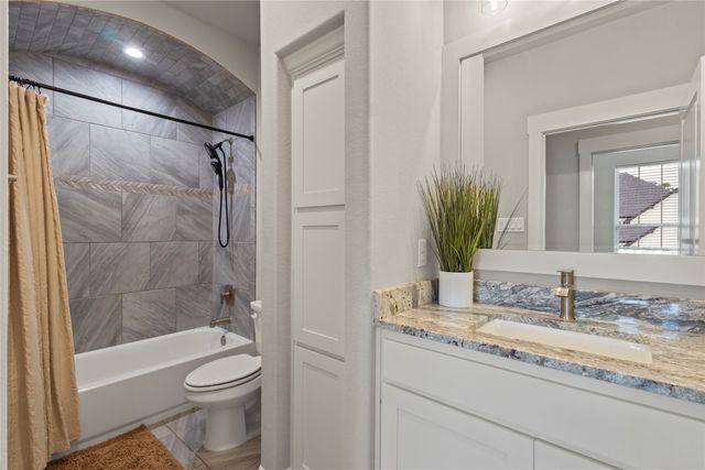 3021 Nob Hill Drive, Burleson, TX 76028