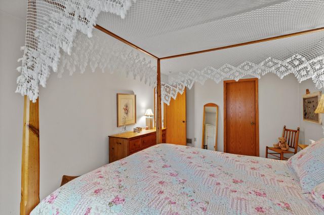 2559 Sumac Circle, White Bear Lake, MN 55110