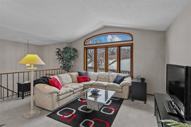 2559 Sumac Circle, White Bear Lake, MN 55110