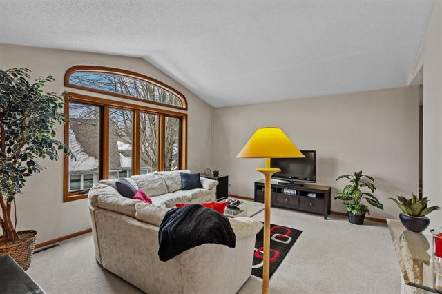 2559 Sumac Circle, White Bear Lake, MN 55110