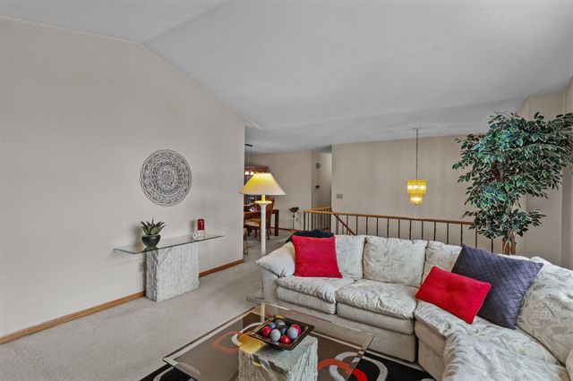 2559 Sumac Circle, White Bear Lake, MN 55110