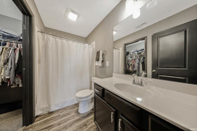 301 S 4th Avenue, Haubstadt, IN 47639