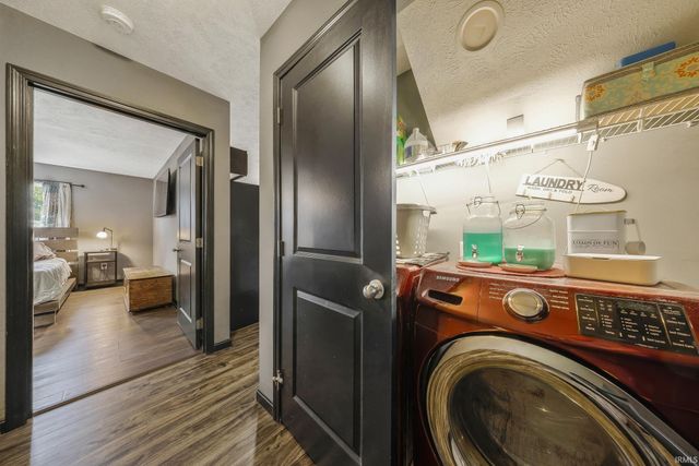 301 S 4th Avenue, Haubstadt, IN 47639