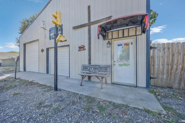 301 S 4th Avenue, Haubstadt, IN 47639