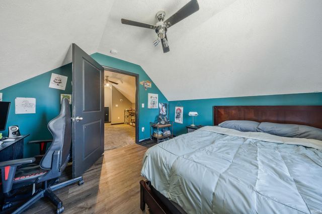 301 S 4th Avenue, Haubstadt, IN 47639