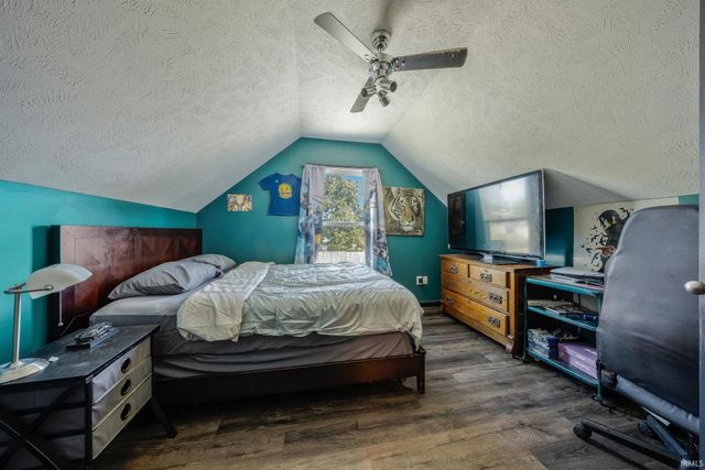 301 S 4th Avenue, Haubstadt, IN 47639