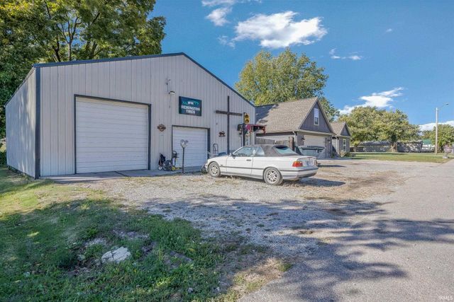 301 S 4th Avenue, Haubstadt, IN 47639