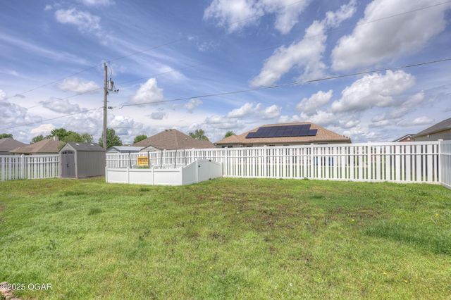 4709 W 28th Place, Joplin, MO 64804