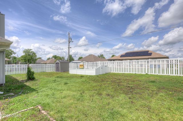 4709 W 28th Place, Joplin, MO 64804