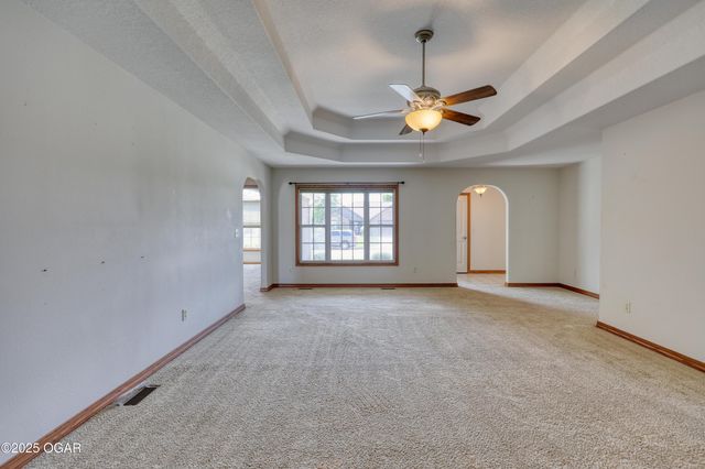 4709 W 28th Place, Joplin, MO 64804