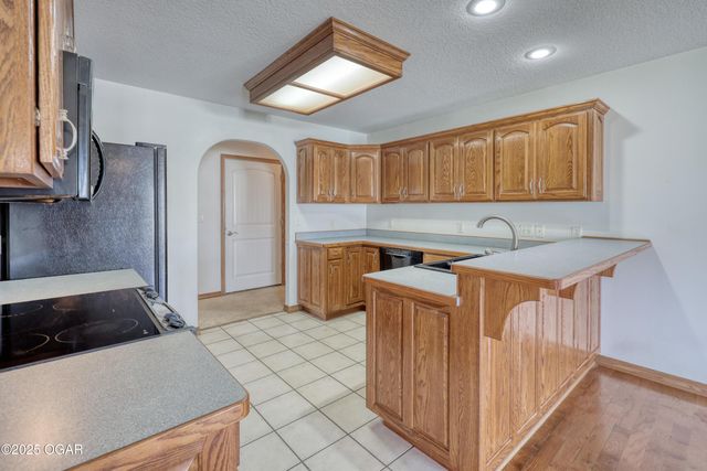 4709 W 28th Place, Joplin, MO 64804