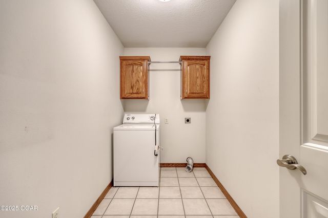 4709 W 28th Place, Joplin, MO 64804