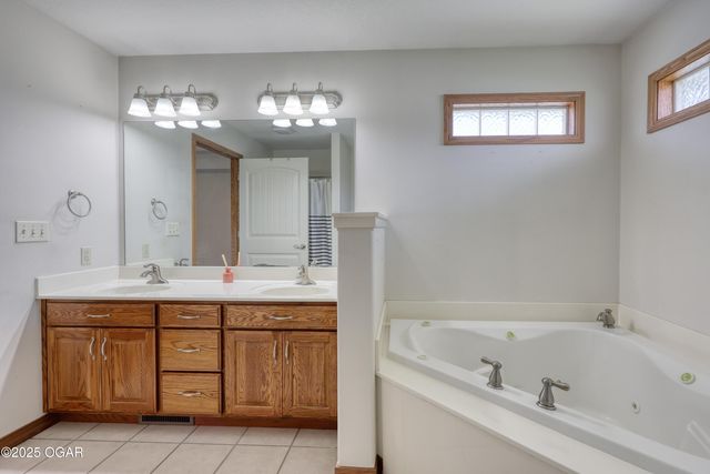 4709 W 28th Place, Joplin, MO 64804