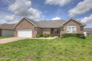 4709 W 28th Place, Joplin, MO 64804