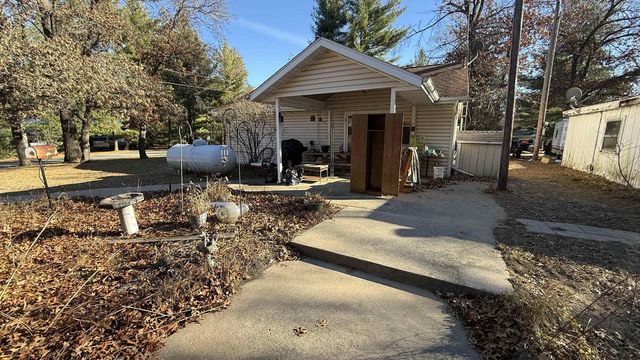 N8945 Deer Path Road, New Lisbon, WI 53950