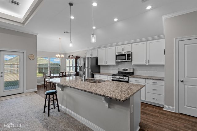 4180 Grassy Lake Drive, Bossier City, LA 71111