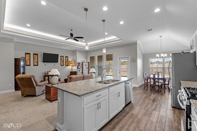4180 Grassy Lake Drive, Bossier City, LA 71111