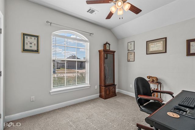 4180 Grassy Lake Drive, Bossier City, LA 71111