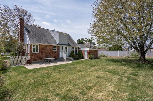 117 Betty Road, East Meadow, NY 11554