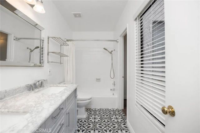 1908 Grant Avenue D, Redondo Beach, CA 90278