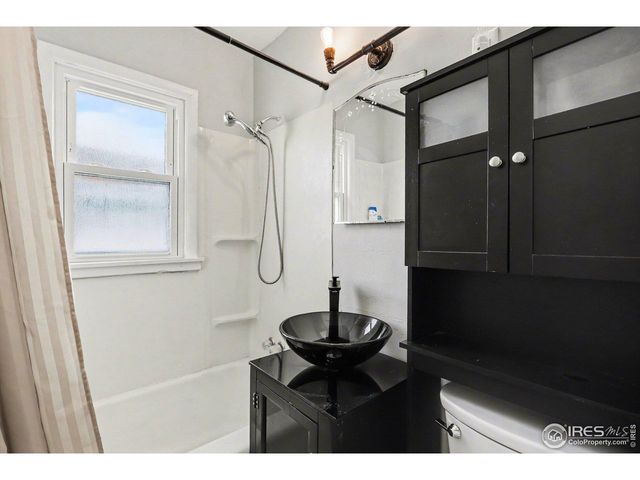 2306 W 8th St, Greeley, CO 80634