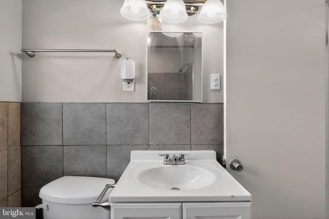 821 MOUNT HOLLY ST, Baltimore, MD 21229