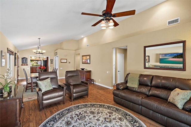 30 Oxbow Creek, Laguna Hills, CA 92653