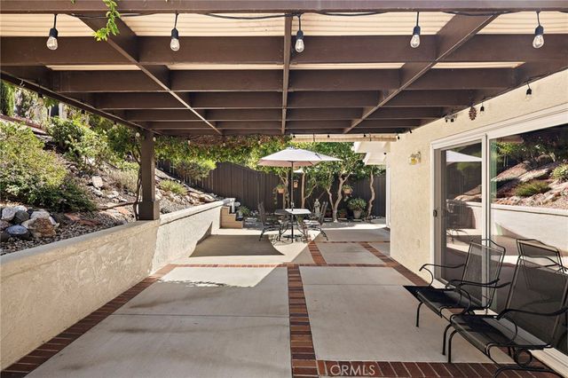 30 Oxbow Creek, Laguna Hills, CA 92653