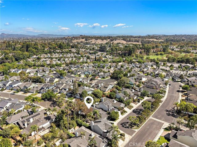 30 Oxbow Creek, Laguna Hills, CA 92653