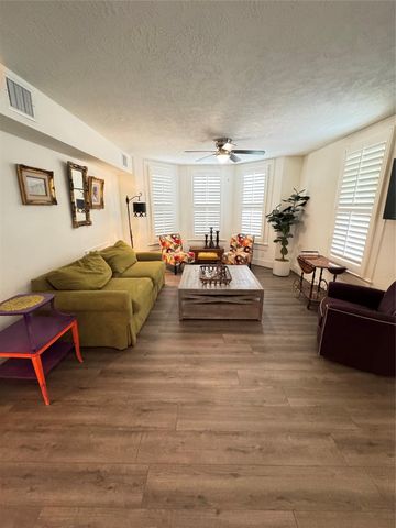 419 Main, La Grange, TX 78945