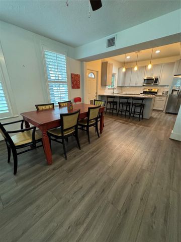 419 Main, La Grange, TX 78945