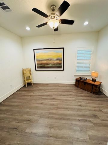 419 Main, La Grange, TX 78945
