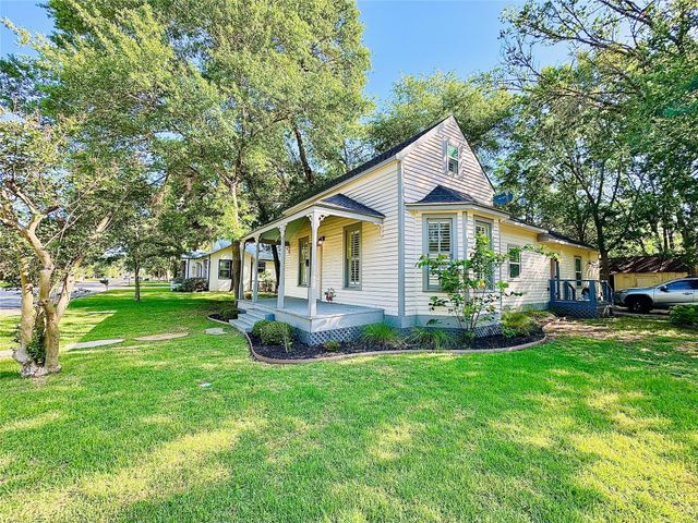419 Main, La Grange, TX 78945