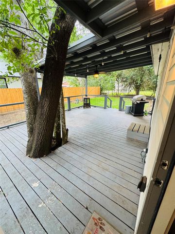 419 Main, La Grange, TX 78945
